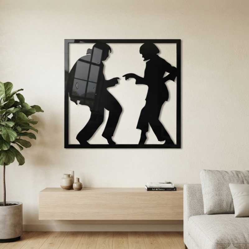 cuadro recortado en metal de pulp fiction.