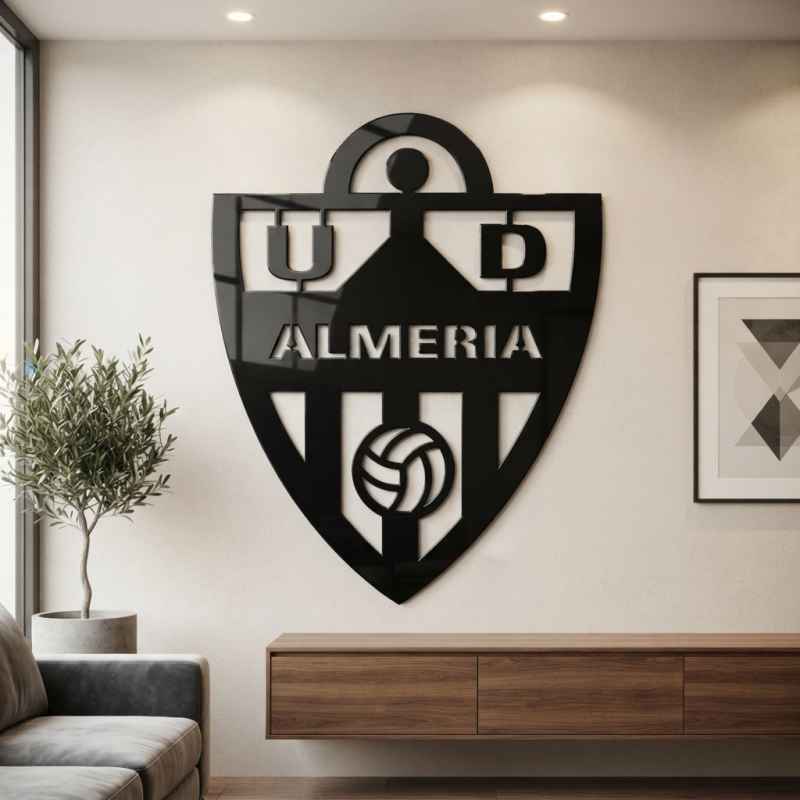 cuadro recortado en metal de ud almeria.
