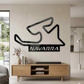 cuadro recortado en metal del circuito de navarra.
