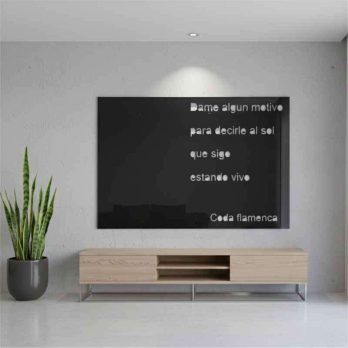 cuadro recortado en metal frase de robe iniesta para pared