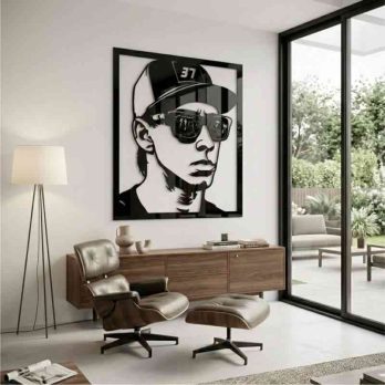 cuadro recortado en metal del piloto pedro acosta para pared.