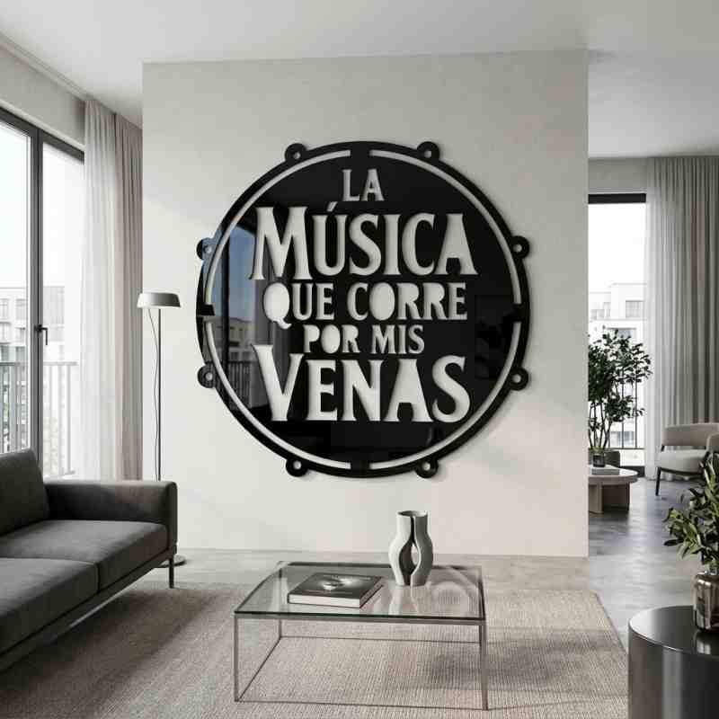cuadro recortado en metal de frase motivadora.